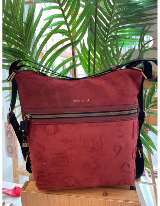 MOCHILA LETRAS GRANATE