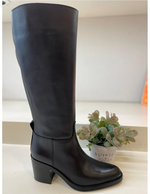 BOTA MONTAR ALPE NEGRO