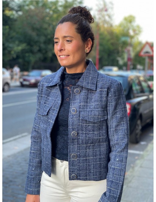 CAMISETA ENCAJE ROTA BY MOLLY 2