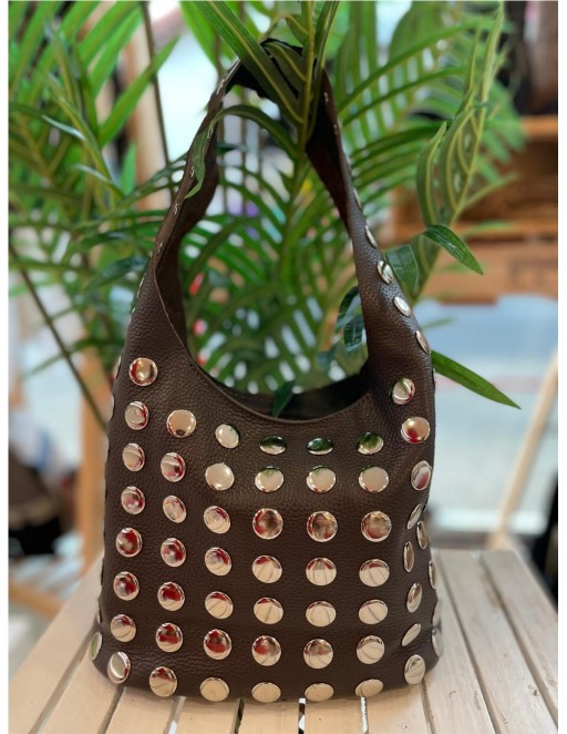 BOLSO TACHUELAS MARRON