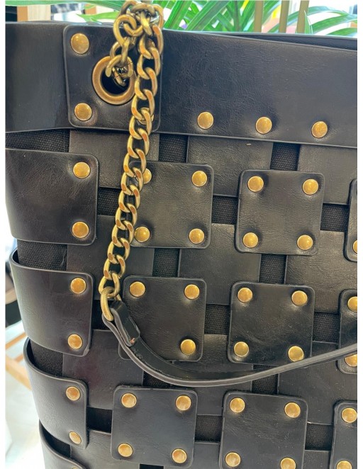 BOLSO TACHAS NEGRO 2
