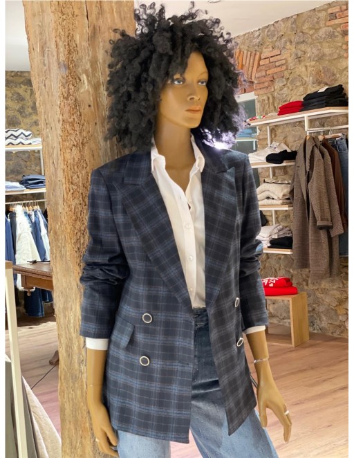 AMERICANA OLIVER MIMI MUA 2