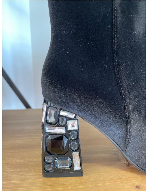 BOTIN TERCIOPELO MENBUR 2