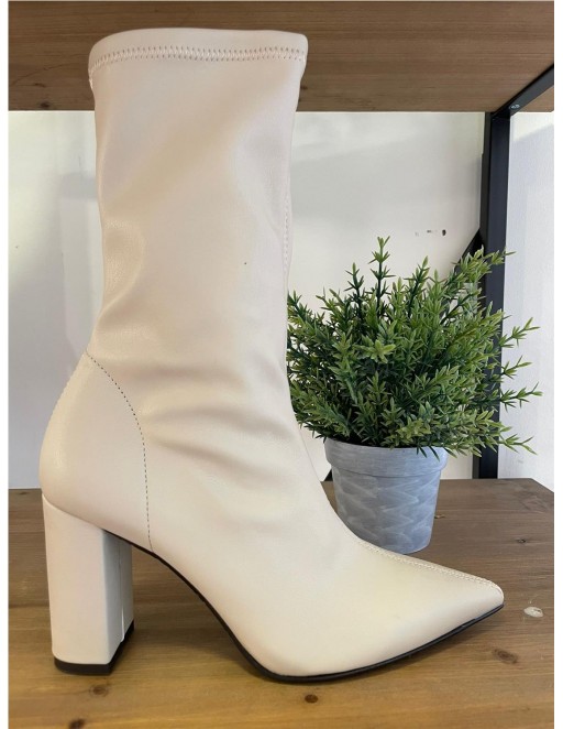 BOTIN DANIELA VEGA 2